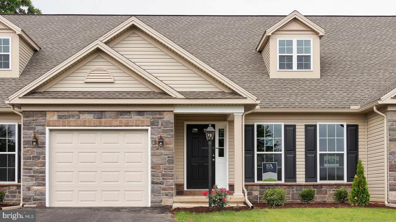 210 Thorncrest Drive - Photo 1