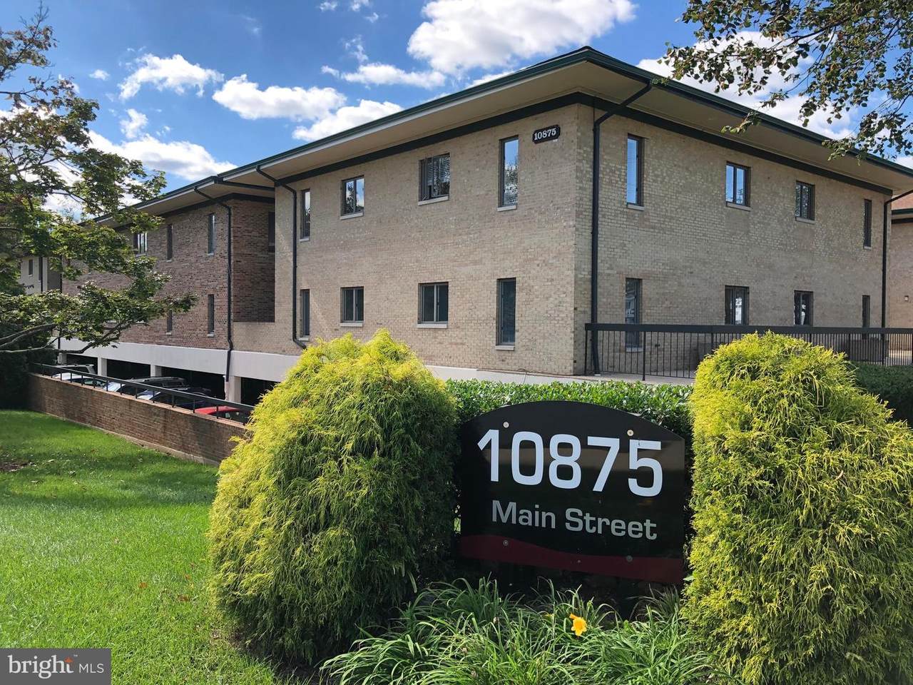 10875 Main Street - Photo 1