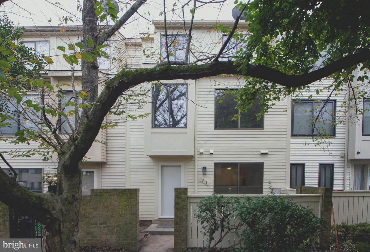 33 Docena Court - Photo 1