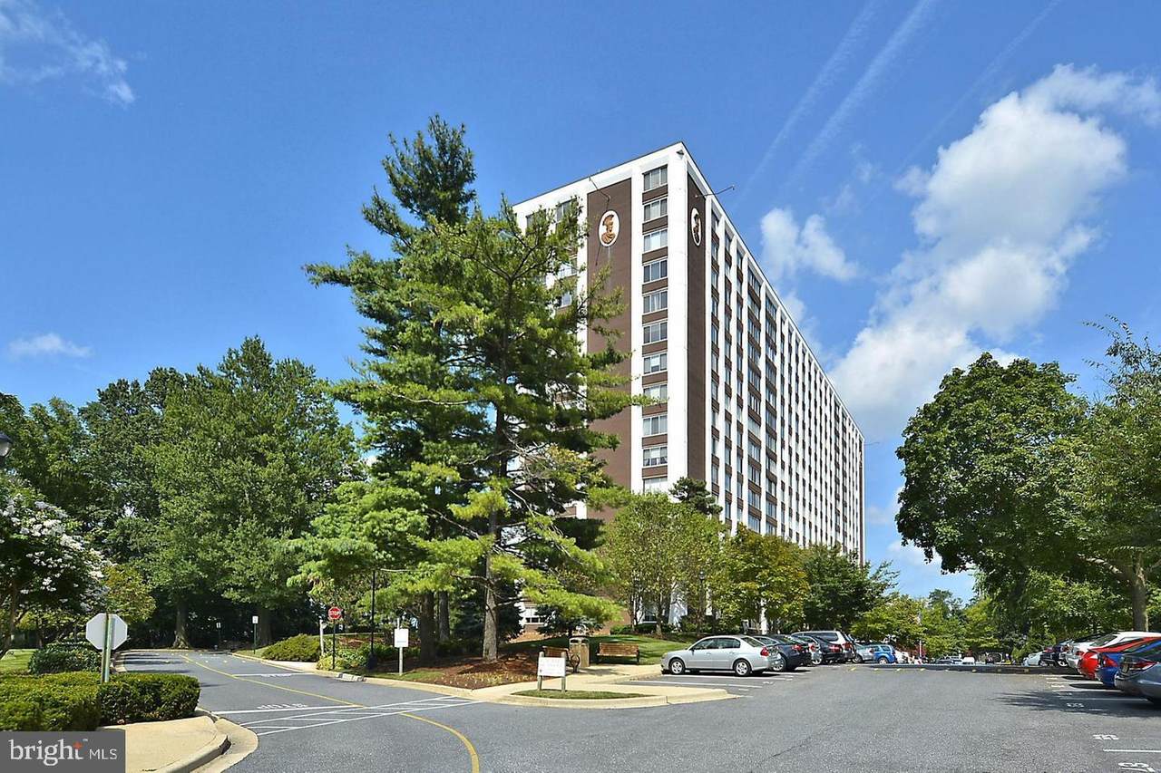 11801 Rockville Pike - Photo 1