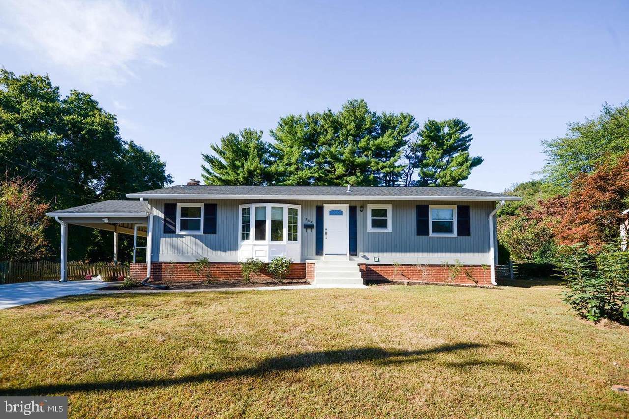 502 Roberts Drive - Photo 1