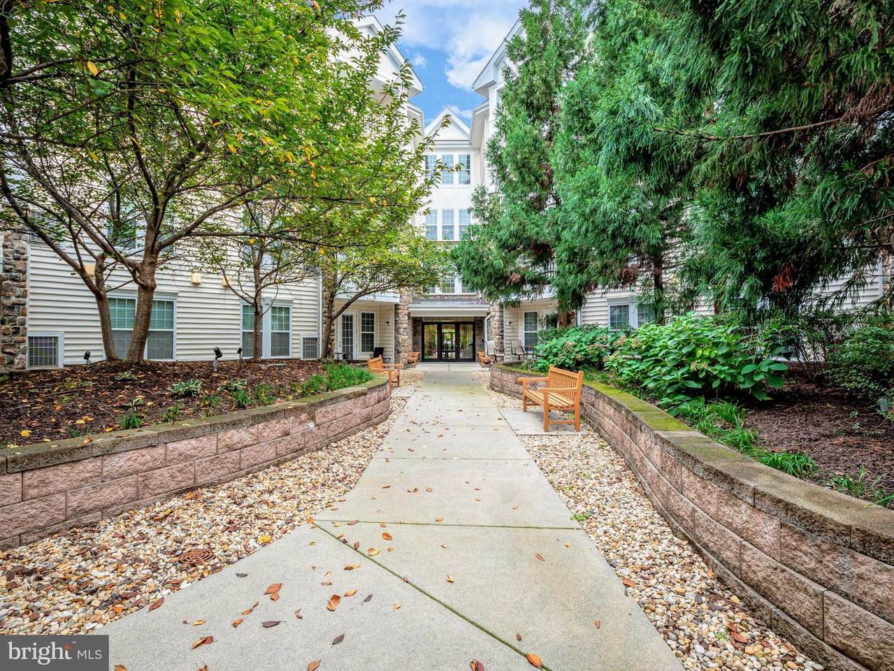 24701 Byrne Meadow Square - Photo 1