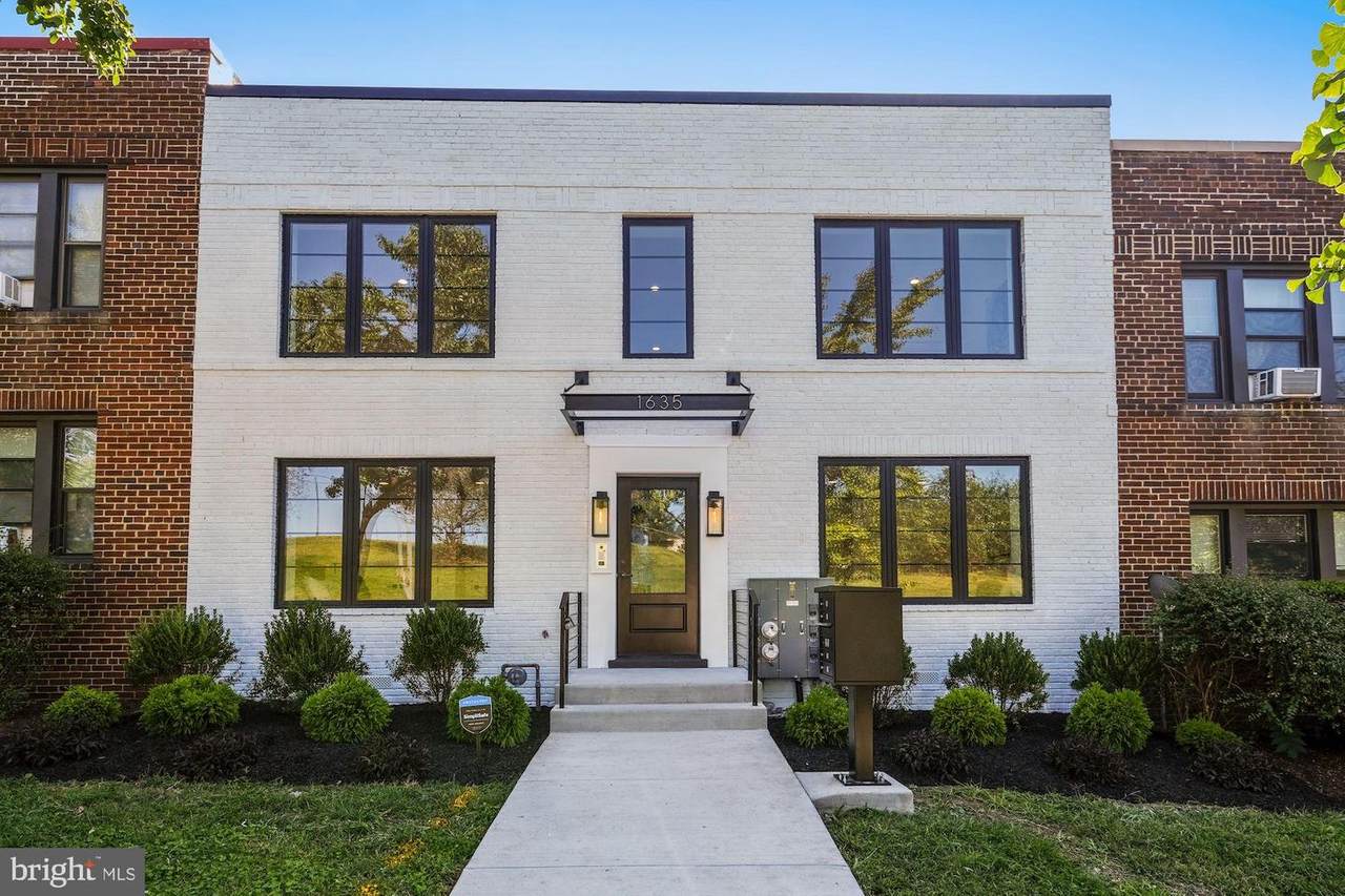 1635 Holbrook Street - Photo 1