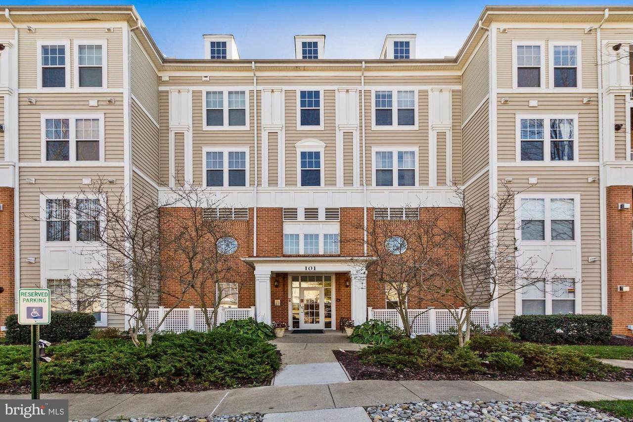 101 Watkins Pond Boulevard - Photo 1