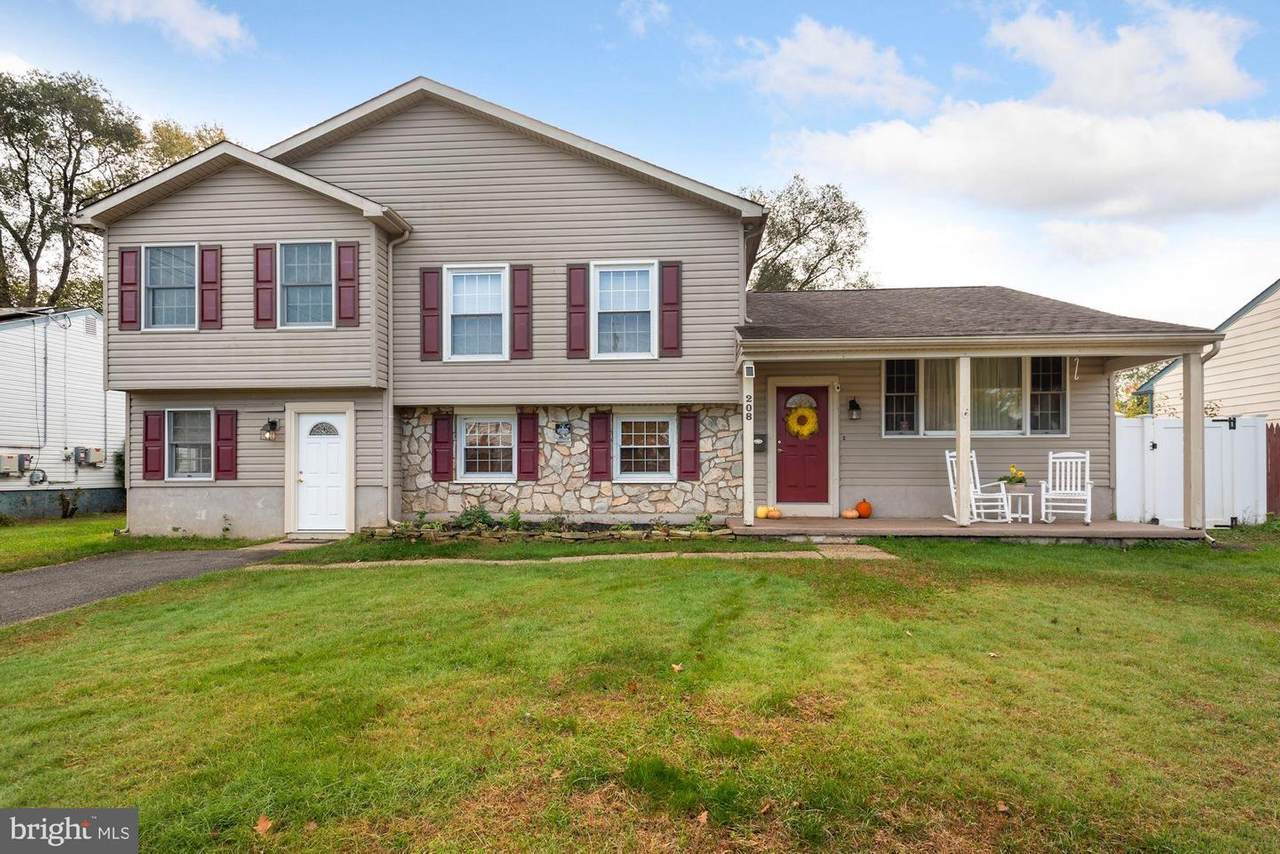 208 Franklin Avenue - Photo 1