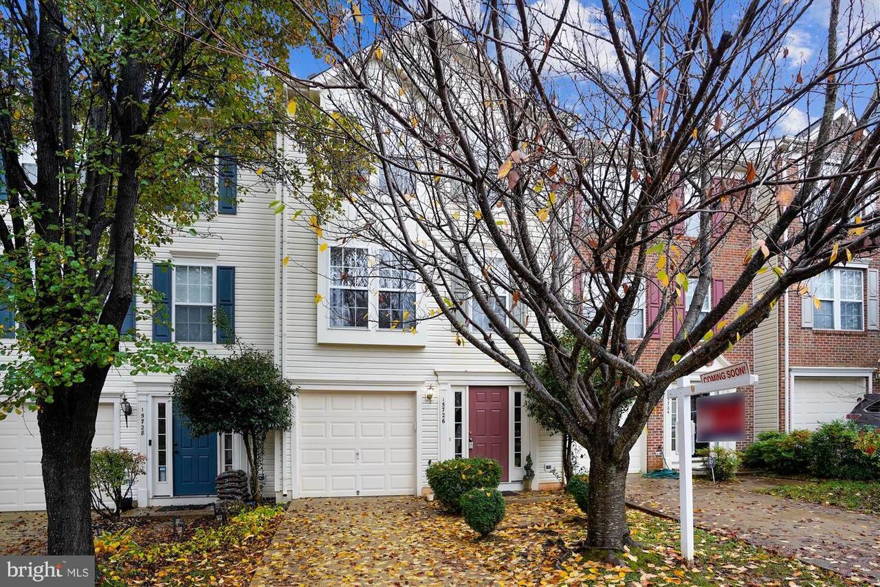 15726 Viewpoint Circle - Photo 1