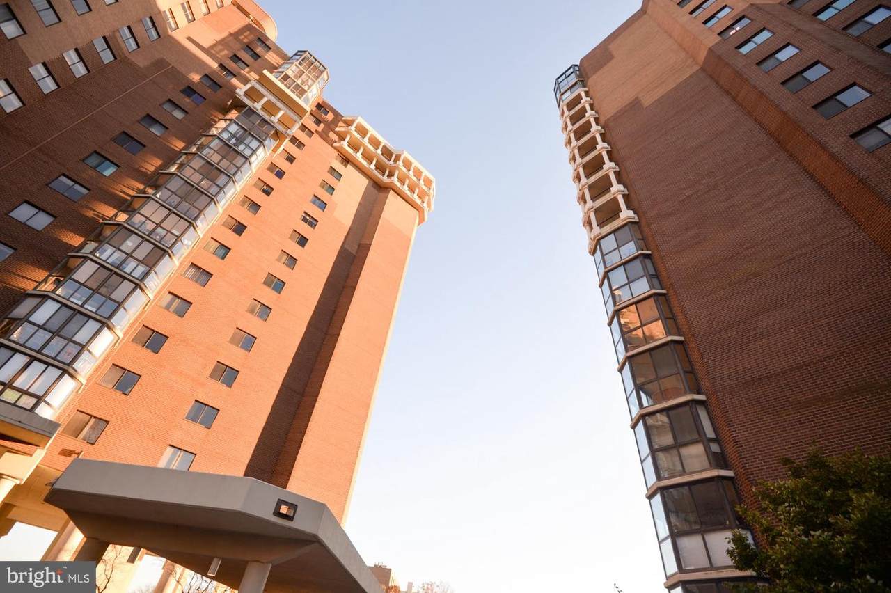 1600 Oak Street - Photo 1