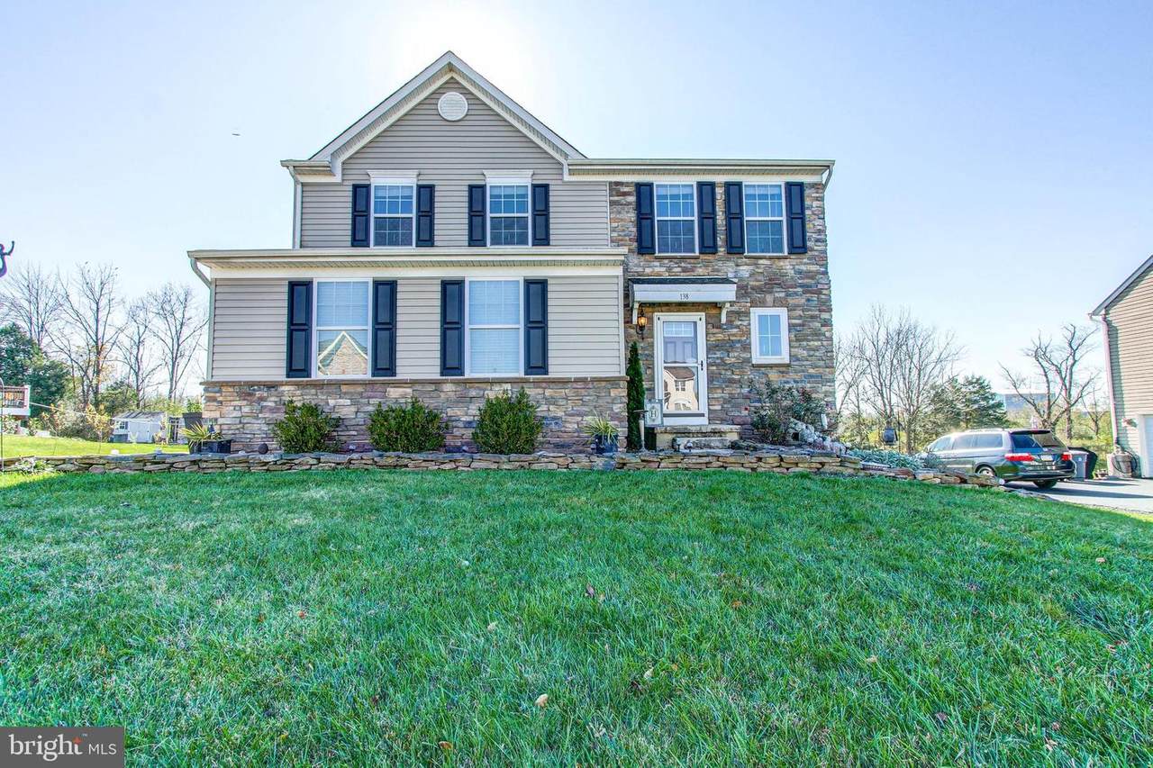 138 Meadowside Drive - Photo 1