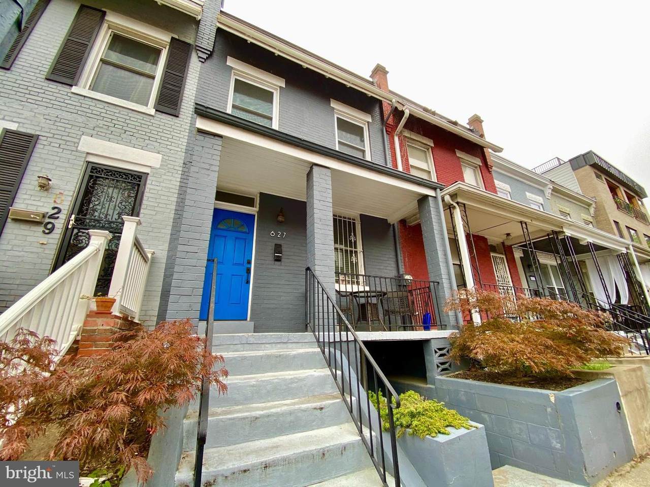 627 Harvard Street - Photo 1