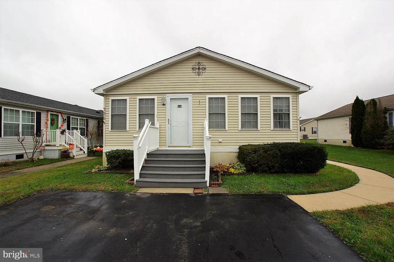 735 Radnor Lane - Photo 1
