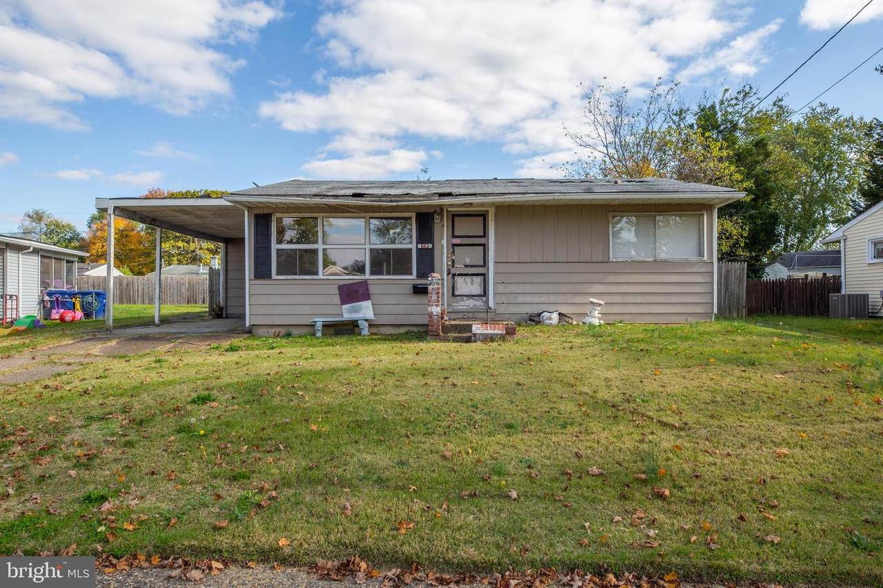 543 Oxford Drive - Photo 1