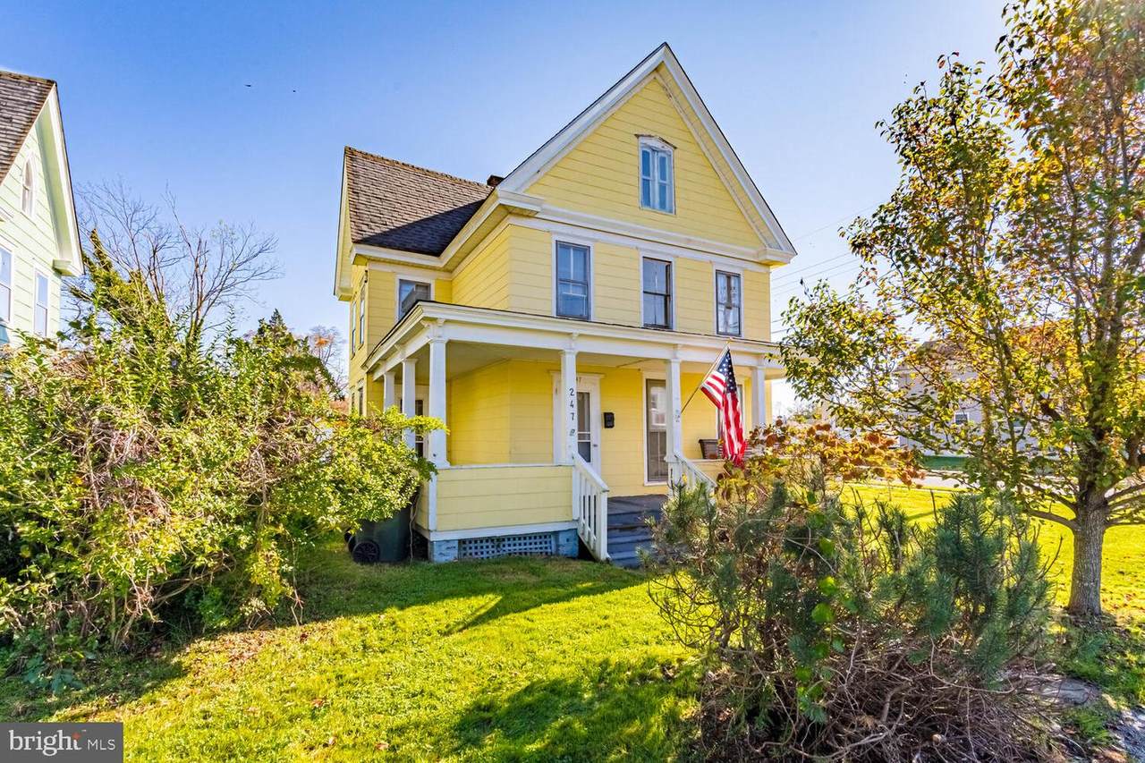 247 Green Street - Photo 1