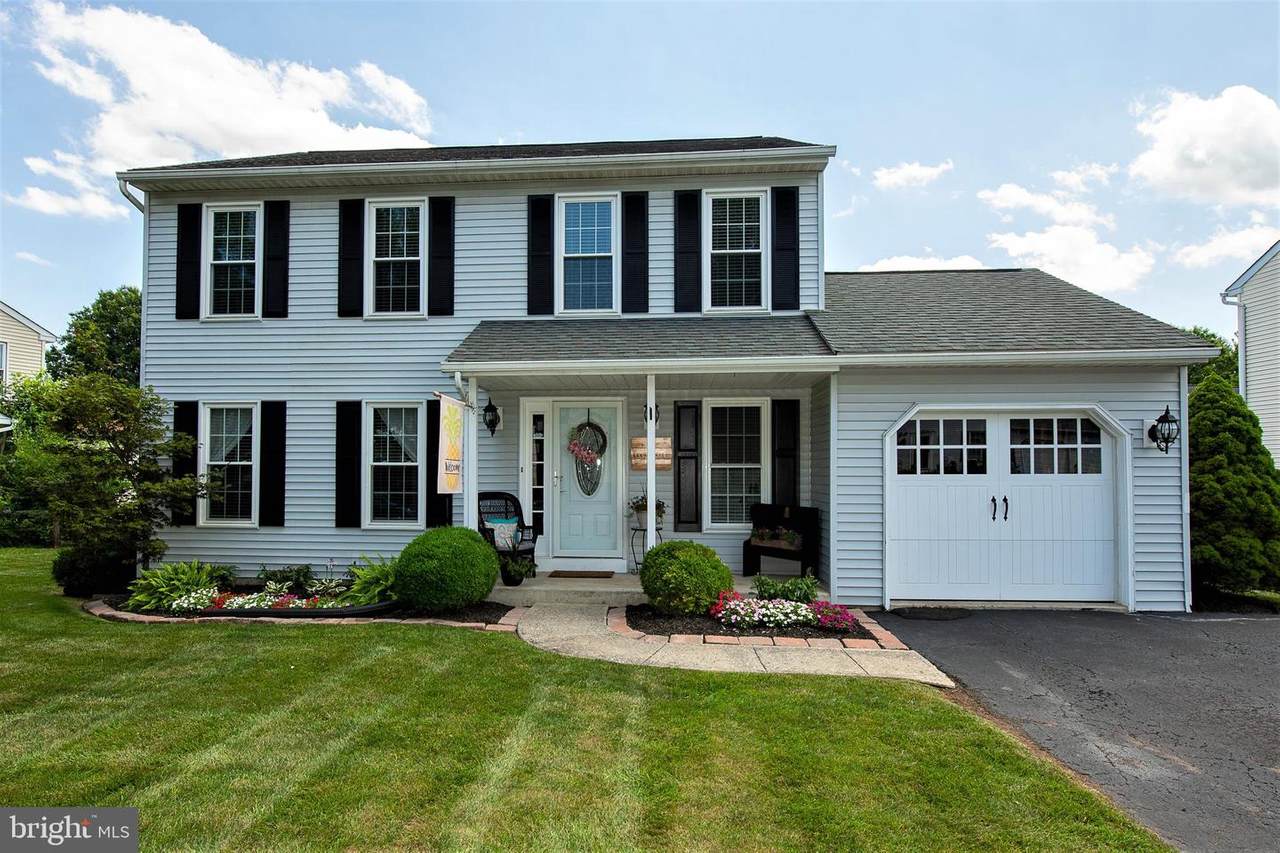 123 Abbey Drive - Photo 1