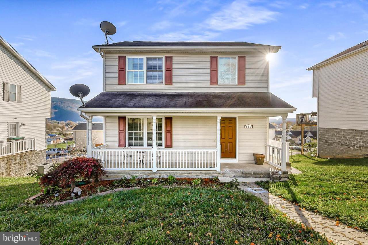 540 Thompson Street - Photo 1