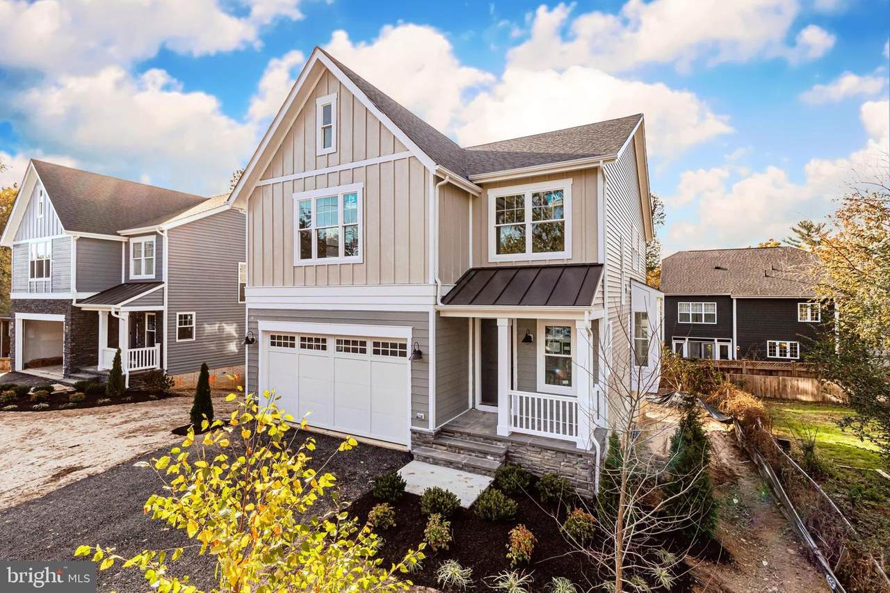 8126 Fort Hunt Road - Photo 1