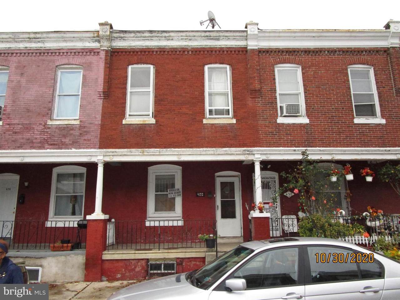 428 Salford Street - Photo 1