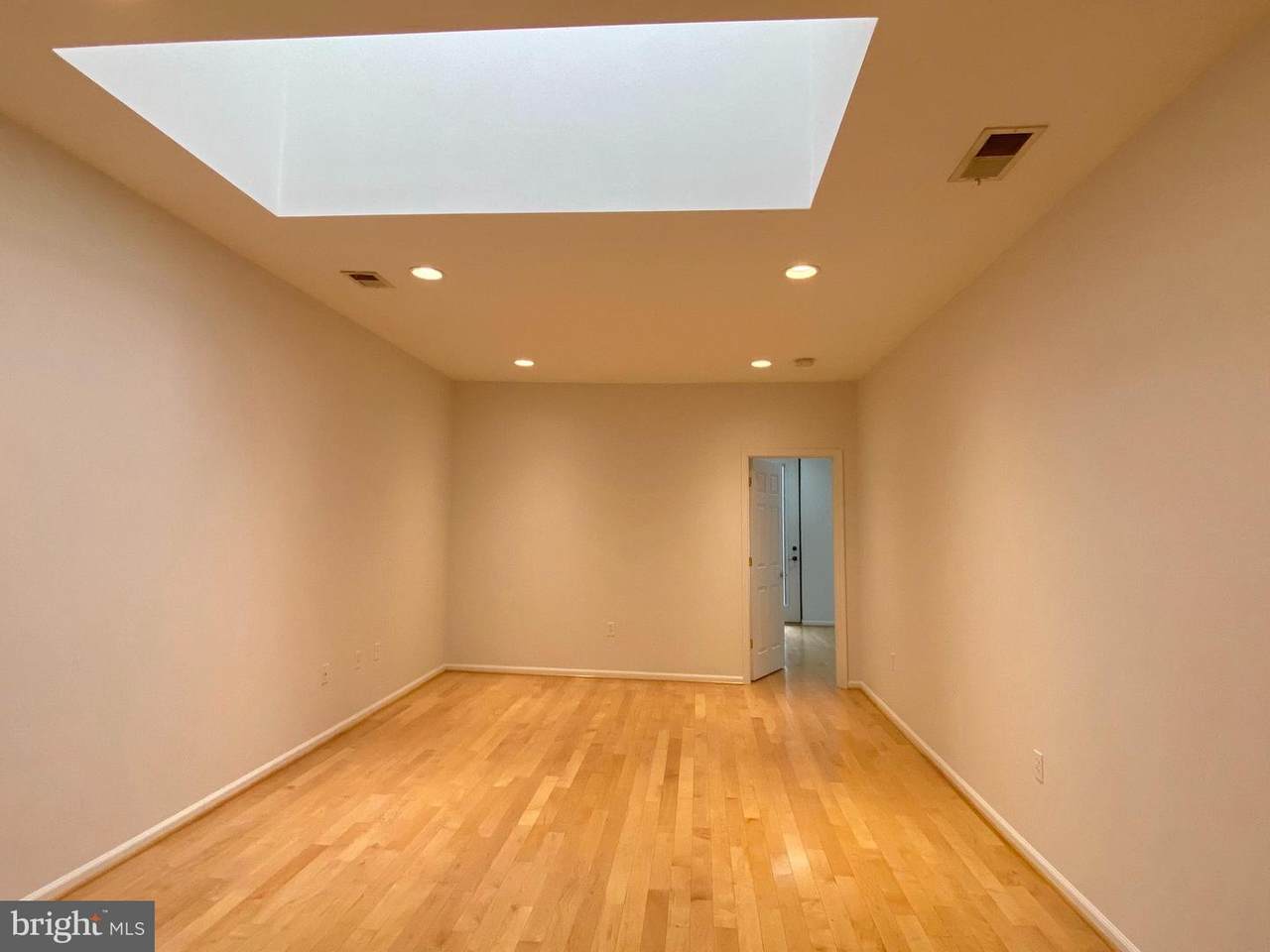 424 Q Street - Photo 1