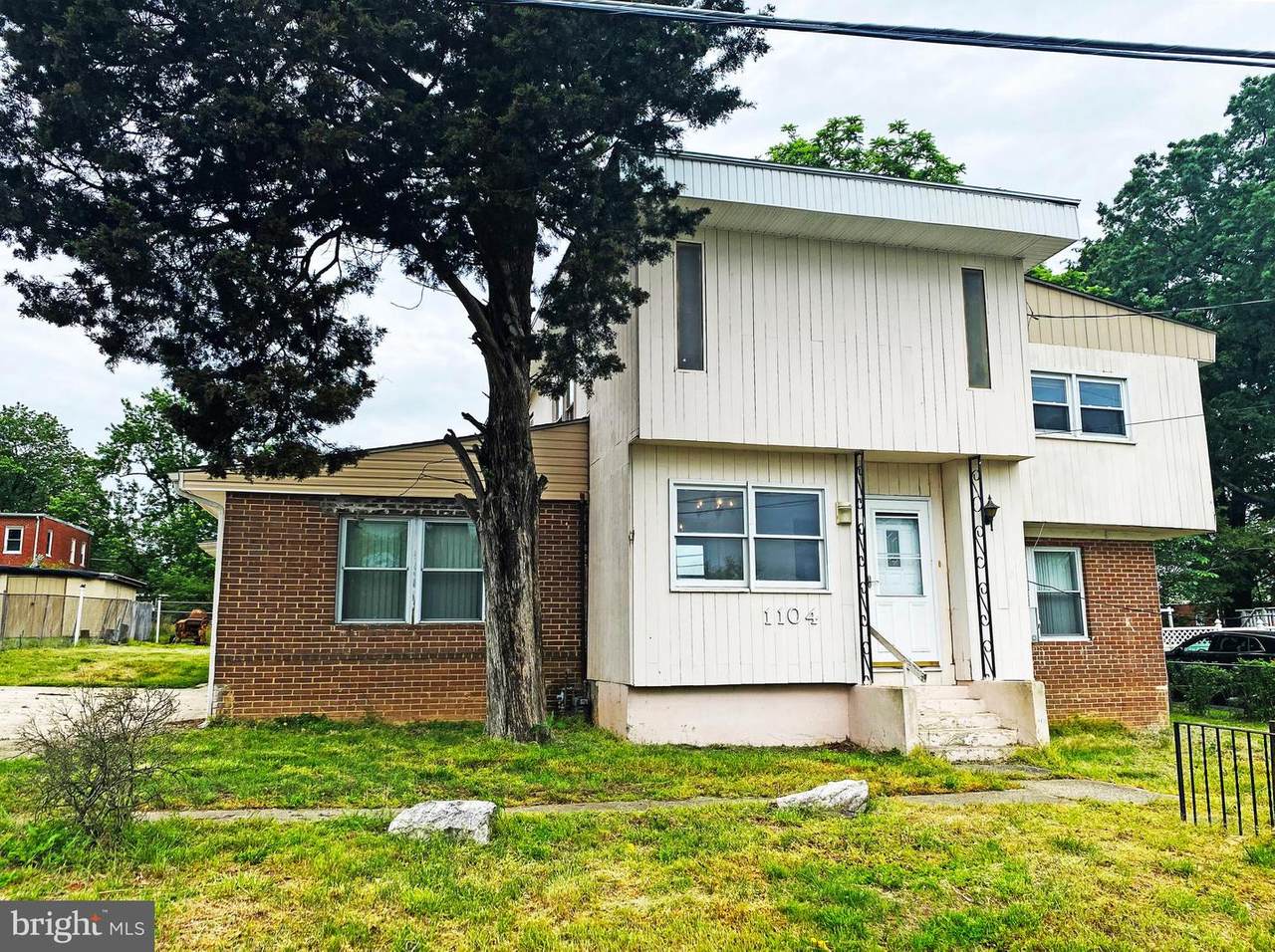 1104 Elsa Avenue - Photo 1