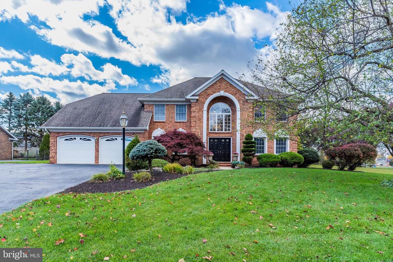 930 Dewberry Court - Photo 1