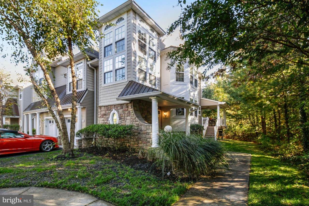 15 Bay Breeze Court - Photo 1