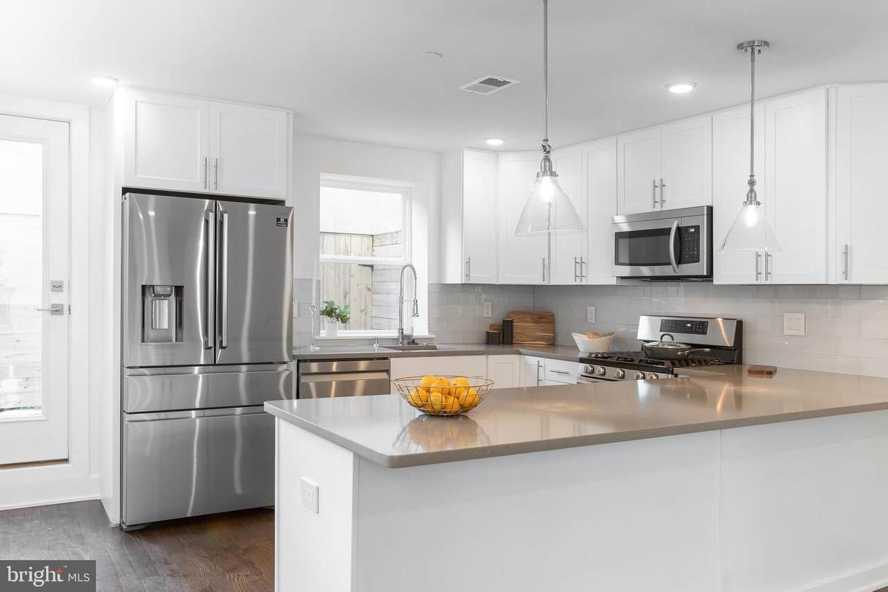 1012 20TH Street - Photo 1