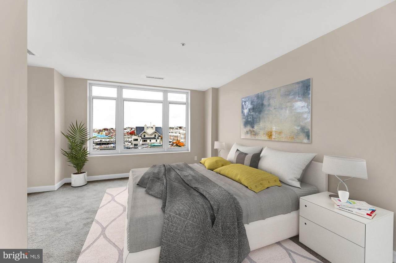 100 Harborview Drive - Photo 1