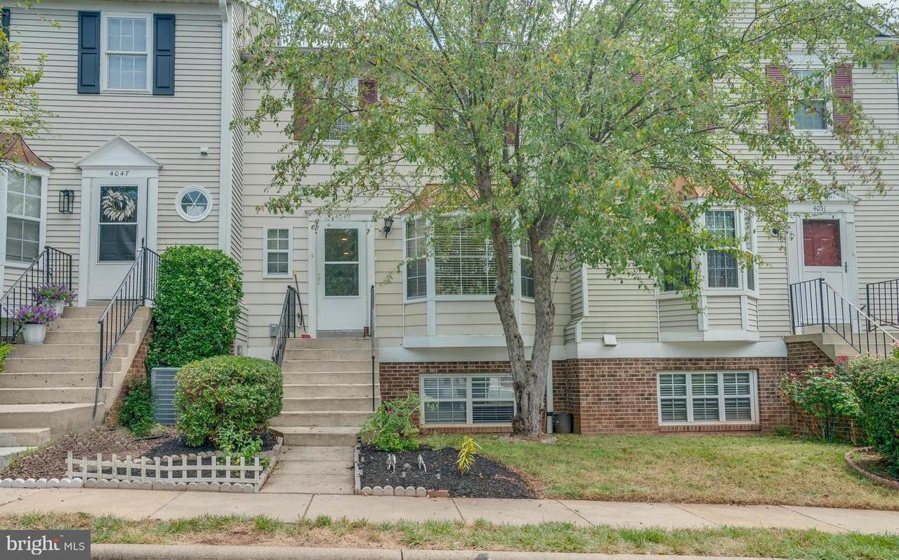 4049 Summer Hollow Court - Photo 1