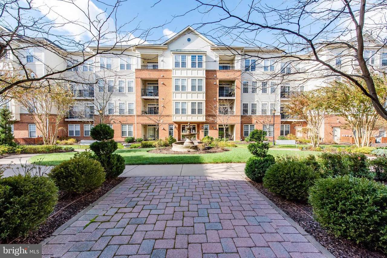 2500 Kensington Gardens - Photo 1
