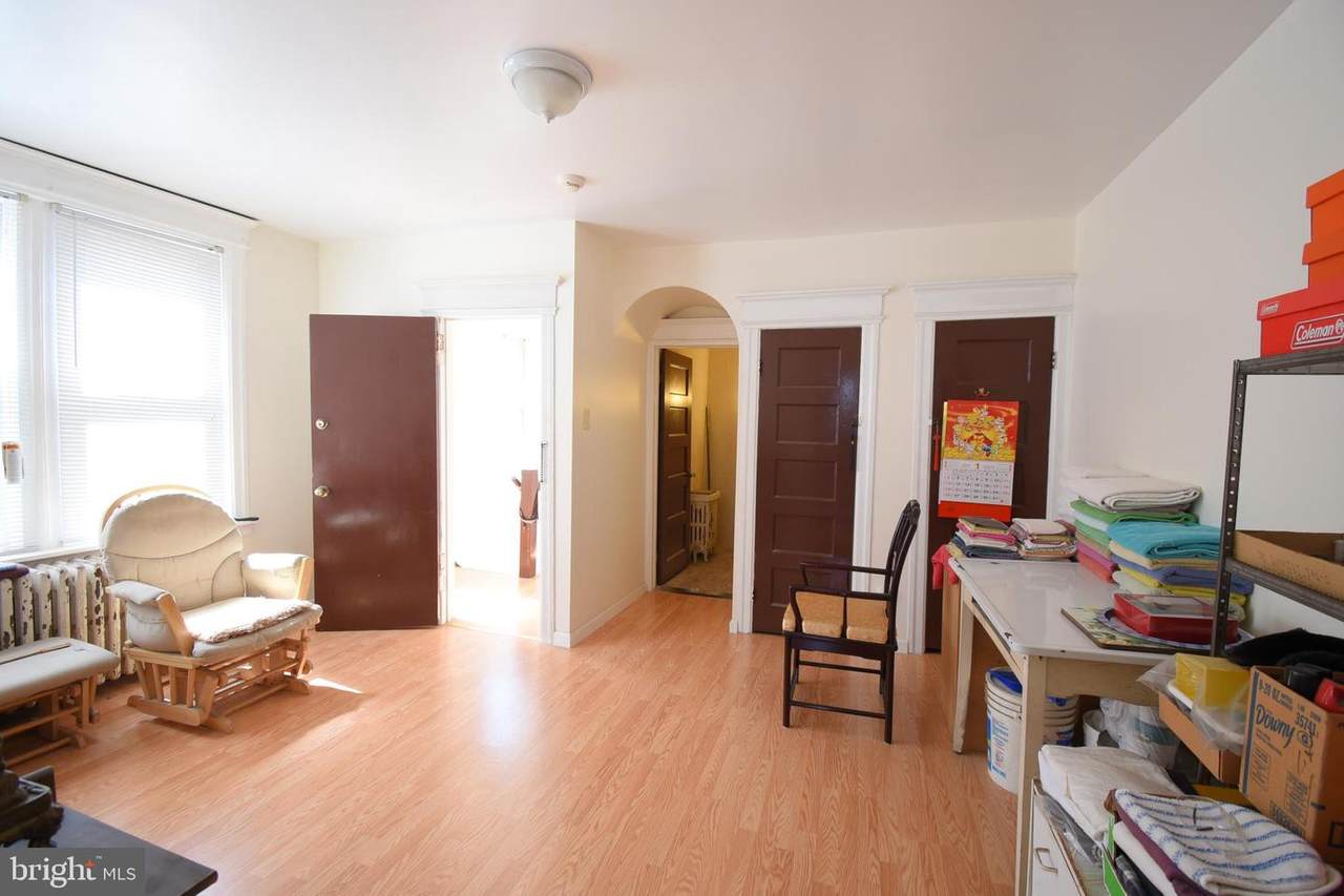 1541 Mount Ephraim Avenue - Photo 1