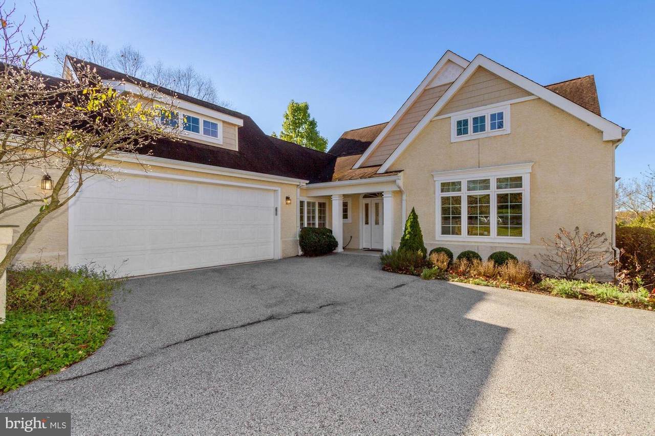 104 Longview Circle - Photo 1