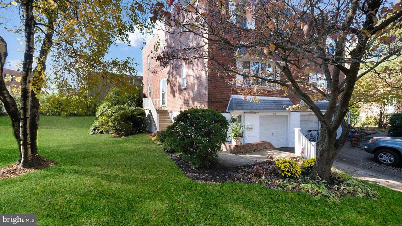 210 Dumont Place - Photo 1