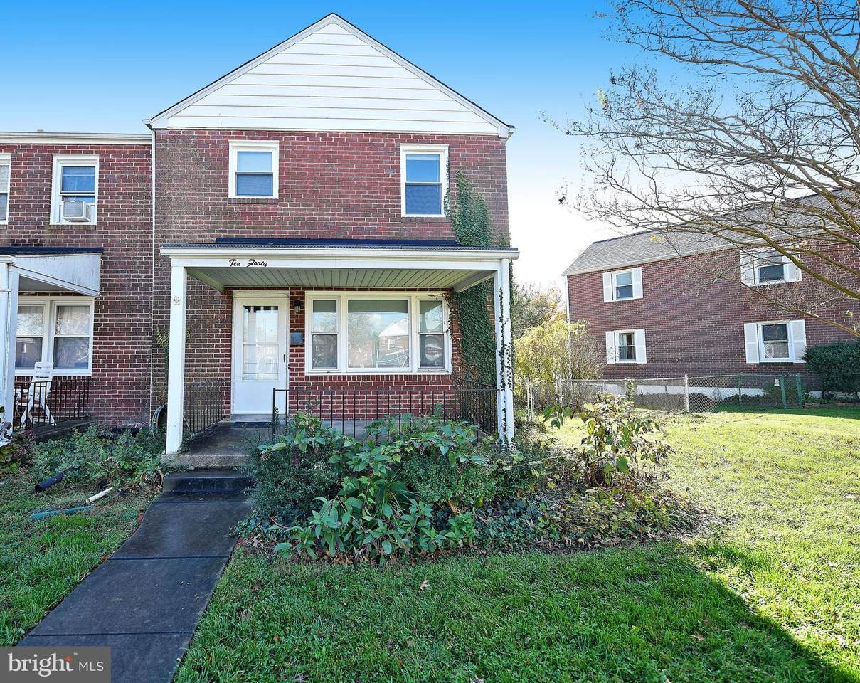 1040 Winsford Road - Photo 1