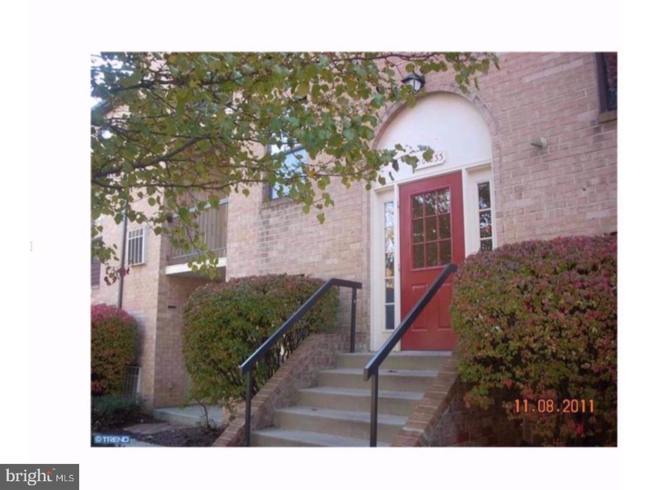 221 Washington Place - Photo 1