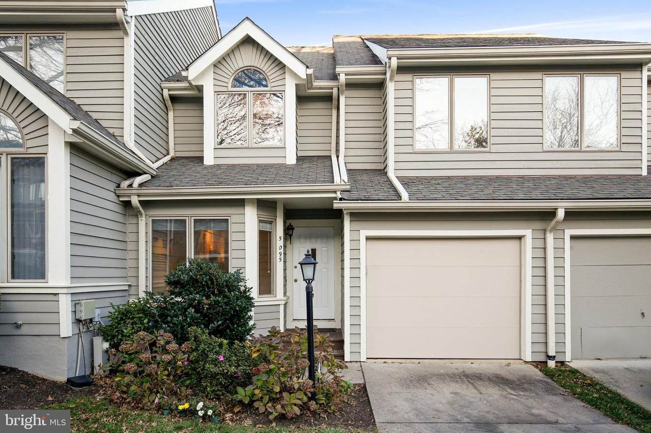 5095 Columbia Road - Photo 1