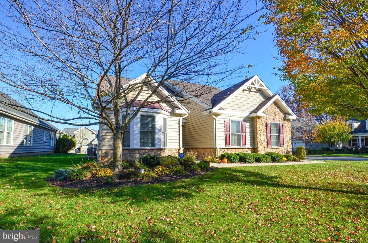 6504 Betsy Ross Circle - Photo 1