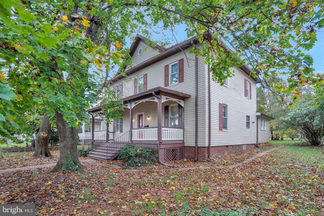 113 Lee Street - Photo 1