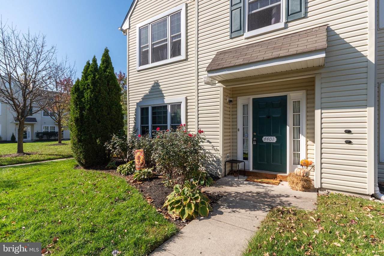 4401 Vesper Circle - Photo 1