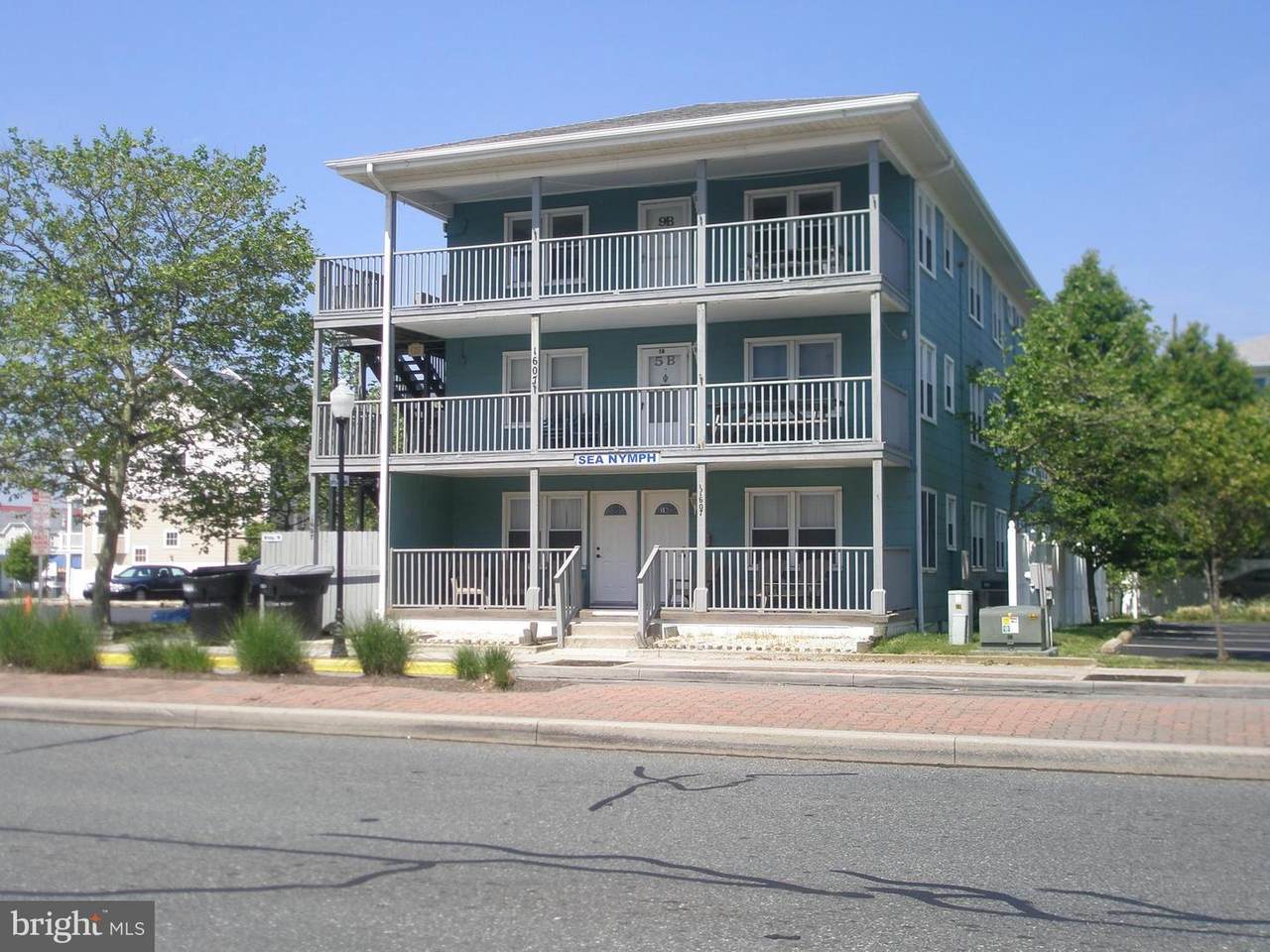 1607 Baltimore Avenue - Photo 1