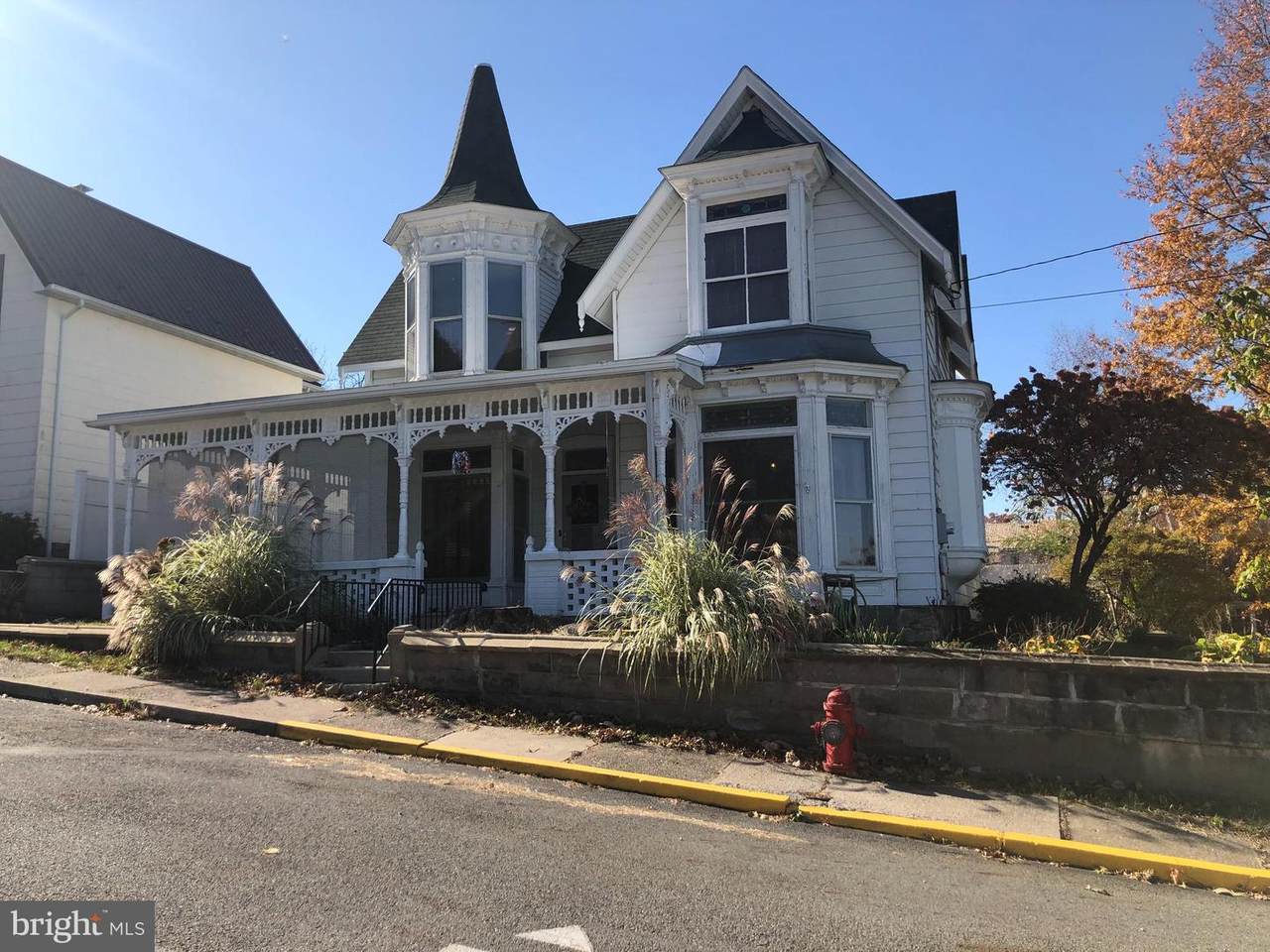 72 Vine Street - Photo 1