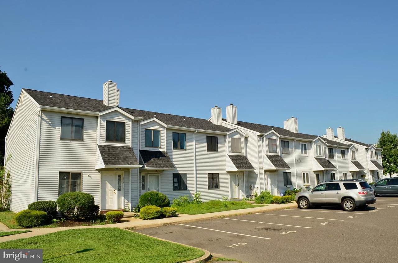 173 Yorktown Boulevard - Photo 1