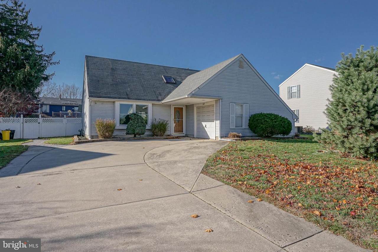 2609 Hadley Drive - Photo 1
