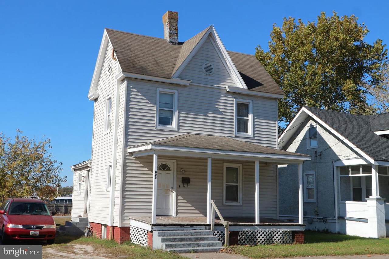 806 Division Street - Photo 1