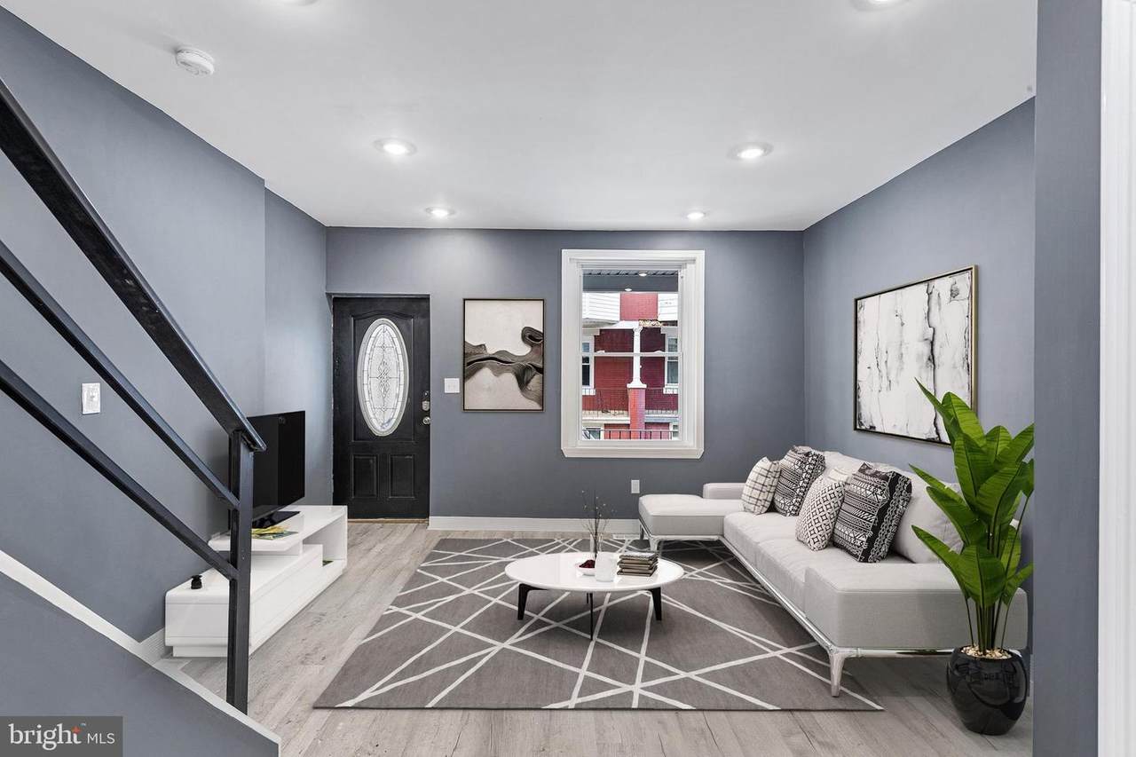 1331 Hobart Street - Photo 1