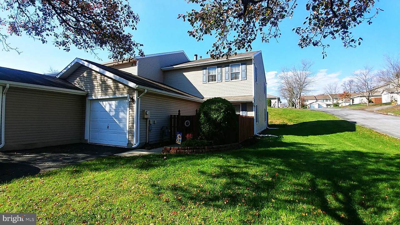 201 Pine Court - Photo 1