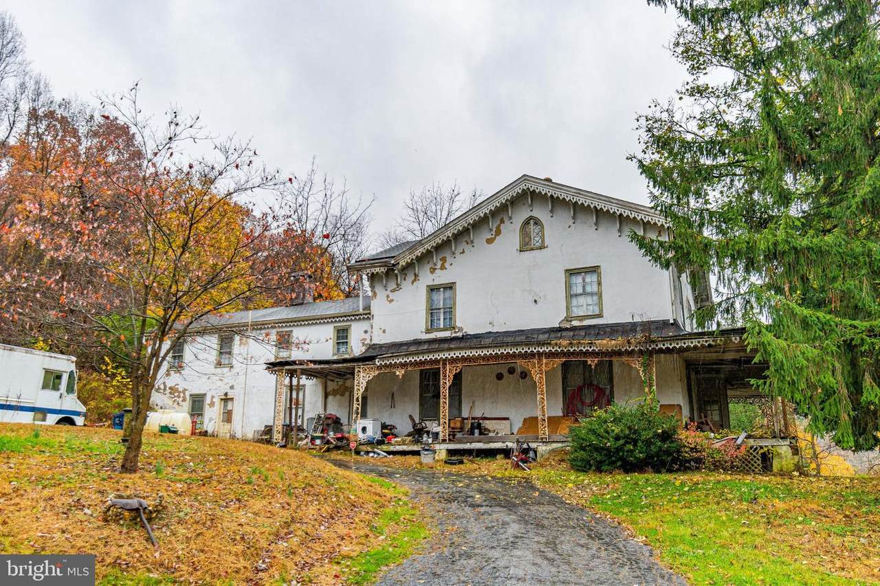 1033 Manor Road - Photo 1