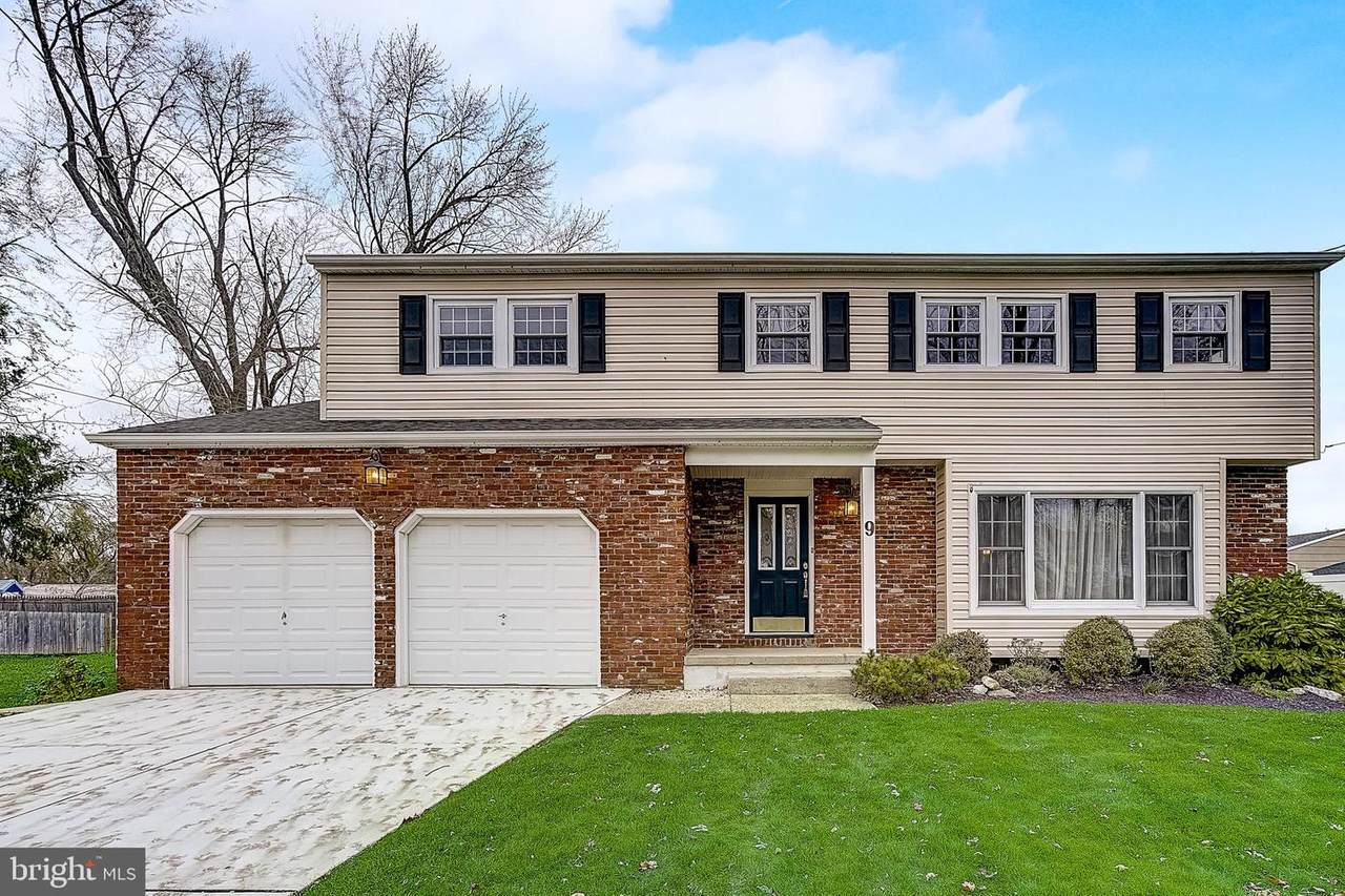 9 Spencer Court - Photo 1