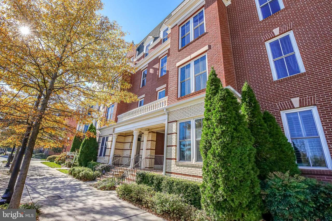 2406 Potomac Avenue - Photo 1