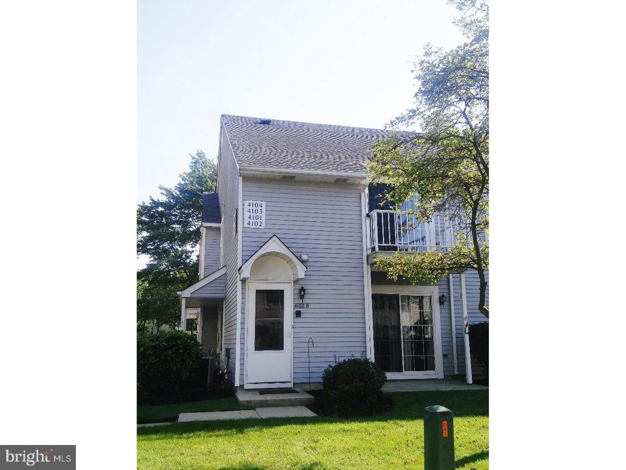 4102B Adelaide Drive - Photo 1