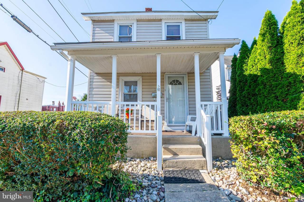 102 Harding Avenue - Photo 1