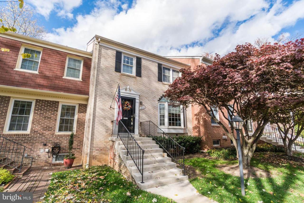 1840 Golf View Court - Photo 1